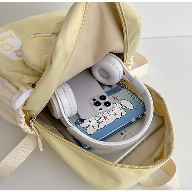 Summer 2024 Five-pointed star backpack, a cute Japanese style on Instagram, a cute and chubby little girl's fresh and versatile travel backpack Application Scenario