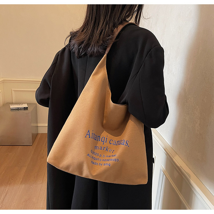 Korean alphabet large-capacity underarm bag, artistic, laid-back and high-end, single-shoulder bag, fashionable, casual and versatile handbag full figure