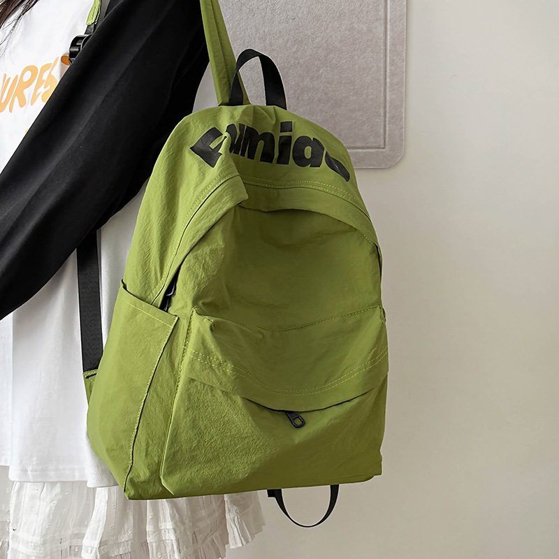 Japanese-style schoolbags for girls and high school students, sturdy and durable backpacks. Korean junior high school students, versatile and trendy campus backpacks for boys full figure