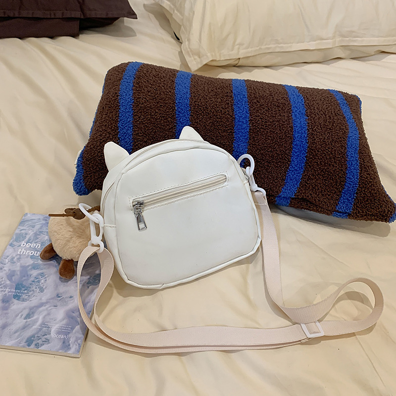 New Instagram-style Japanese Harajuku cute and versatile girl crossbody bag, soft girl sweet and fashionable casual single-shoulder bag Application Scenario