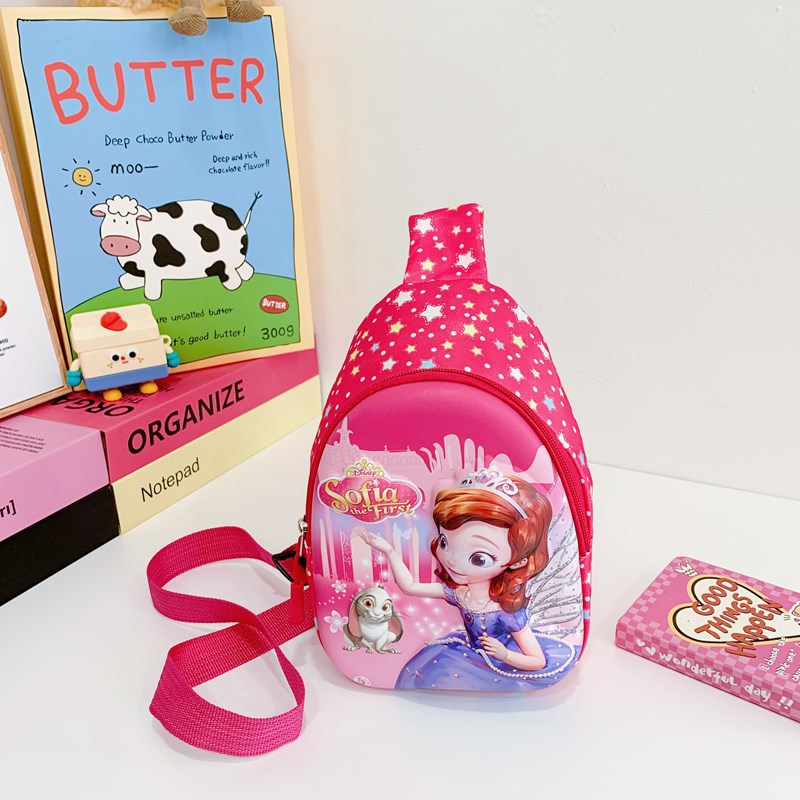 The 2025 new children's bag features a cute and cartoonish hard shell. It's a sweet girl's chest bag and a princess's single-shoulder coin purse details Picture