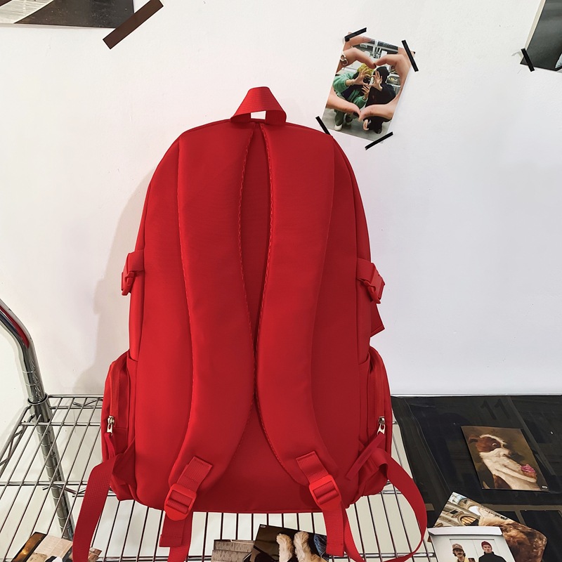 Men's outdoor hiking and mountaineering bag, lightweight and casual travel bag, large-capacity sports trendy brand backpack, student schoolbag for women Application Scenario
