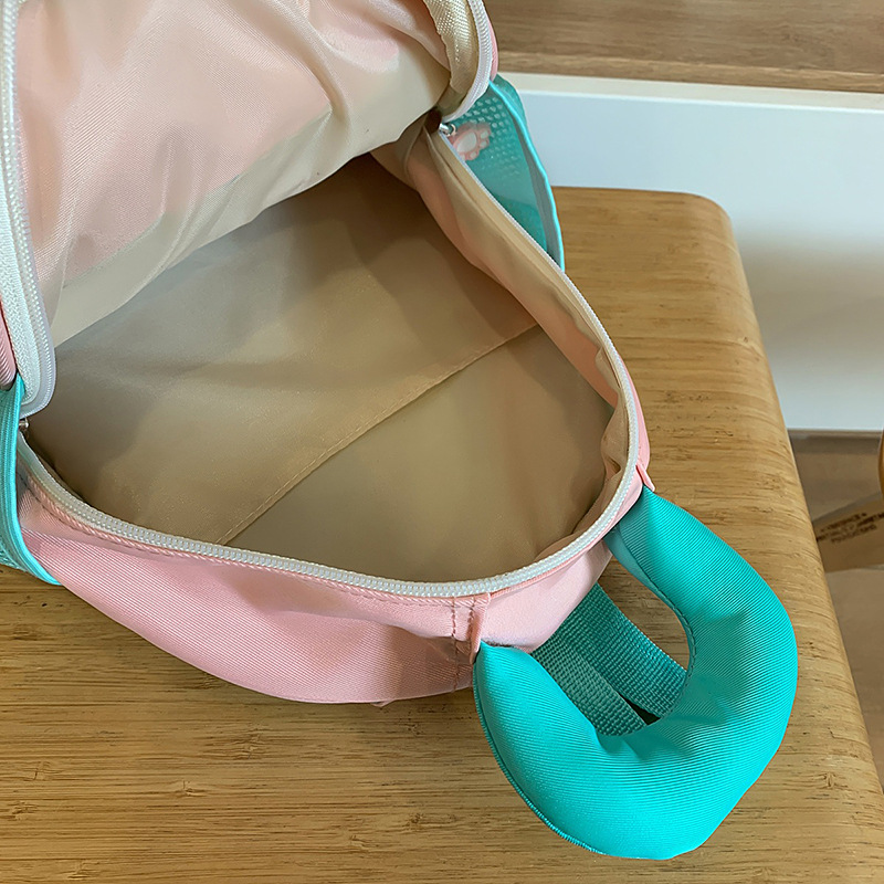 Cute children's small backpacks for going out, girls' kindergarten lightweight baby schoolbags, travel bags, girls' cartoon backpacks Application Scenario