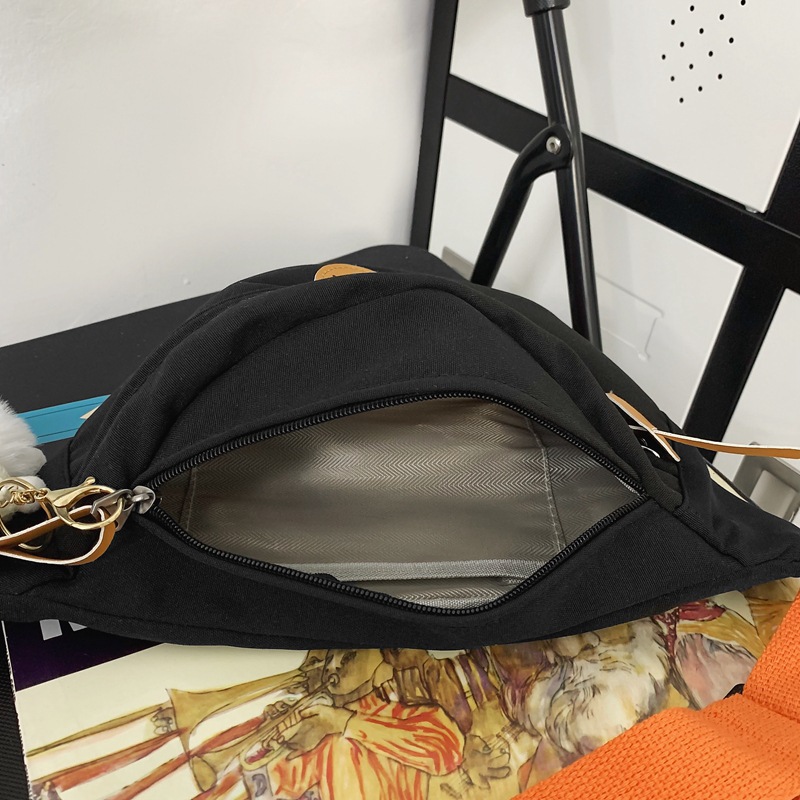 Simple and sporty trendy brand chest bag, couple's versatile small crossbody bag, student waist bag, large-capacity niche single-shoulder crossbody bag Application Scenario