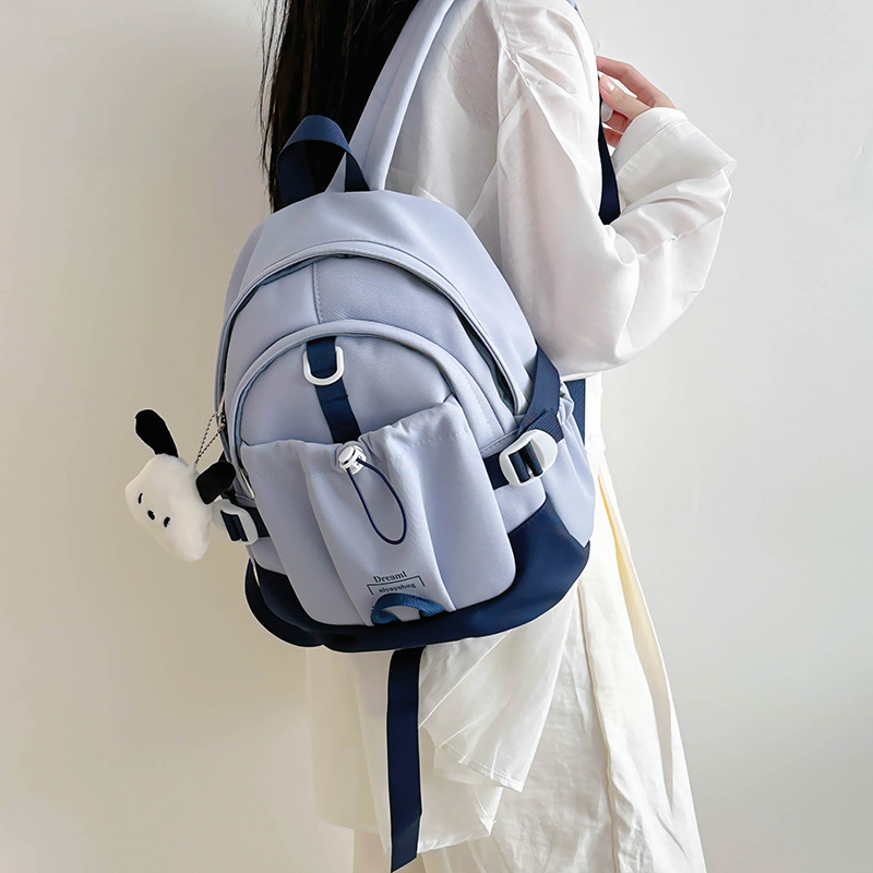 The Korean version of the ins color-blocking soft girl mini backpack is soft, cute and sweet. It's a mini backpack for children's outings details Picture