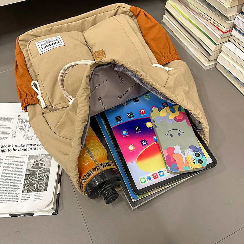 A new forest-themed backpack with a high level of appearance and fresh color contrast for outdoor hiking and mountain climbing. It is a couple's lightweight travel backpack for mountain climbing Application Scenario