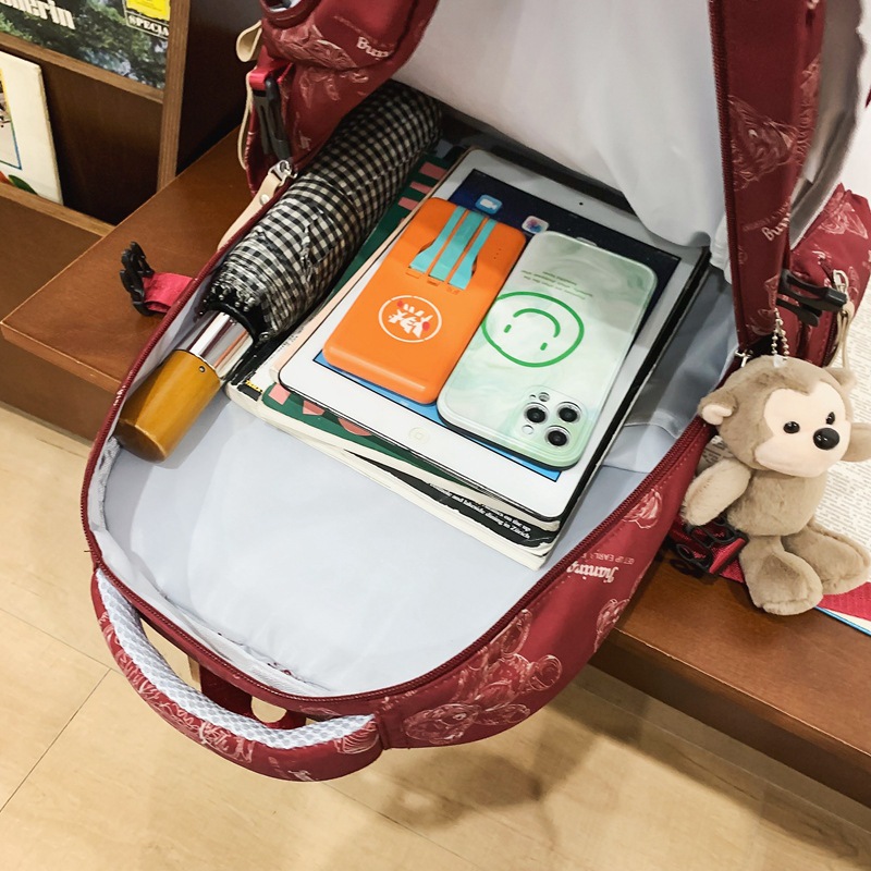 Japanese-style InS-style bear schoolbag, large-capacity backpack for female junior and senior high school students, cool and lightweight backpack for college students Application Scenario