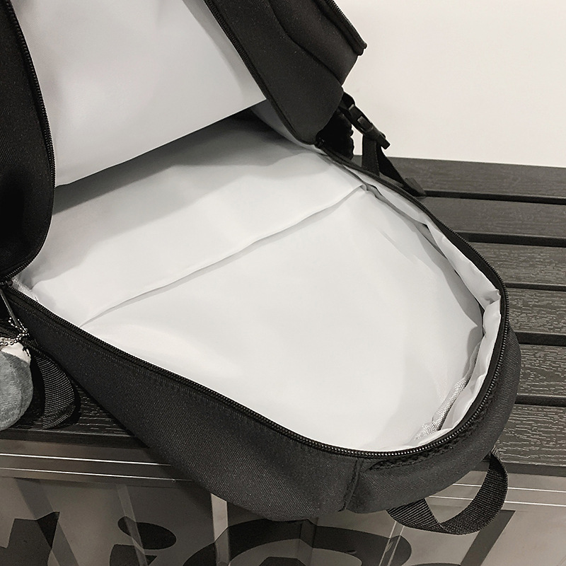 This is a new style of men's schoolbag with a Korean Instagram trendy workwear look. It features a large-capacity multi-compartment casual backpack for junior and senior high school students Specification drawing