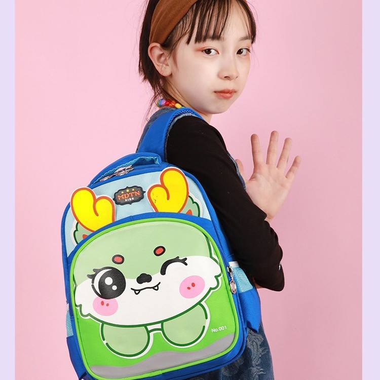 A new cute cartoon small schoolbag for girls in grades 1-6, featuring a color-matched lightweight commuting backpack with a large capacity full figure