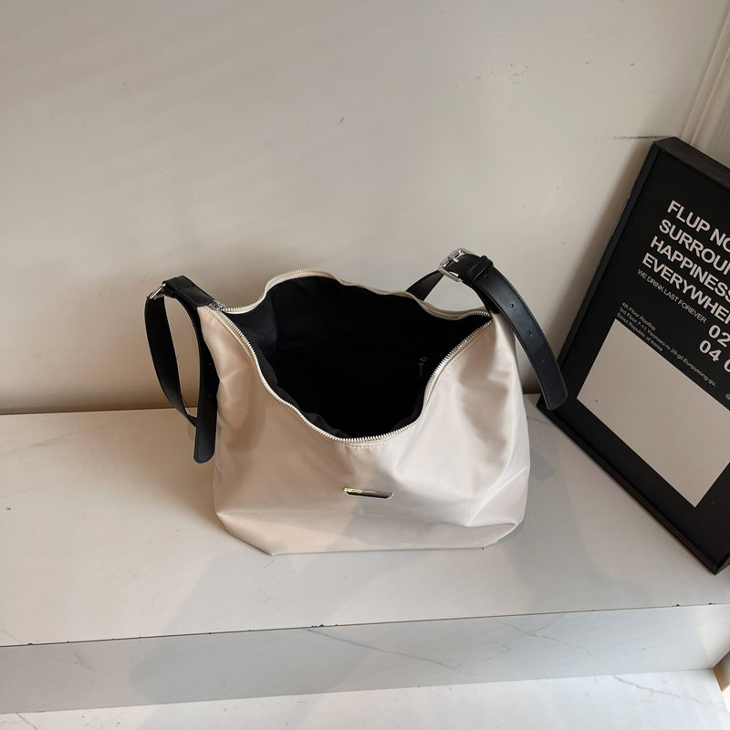 Casual and versatile large-capacity tote bag for women, new summer 2025, a single-shoulder crossbody bag for college students' commuting to class Specification drawing