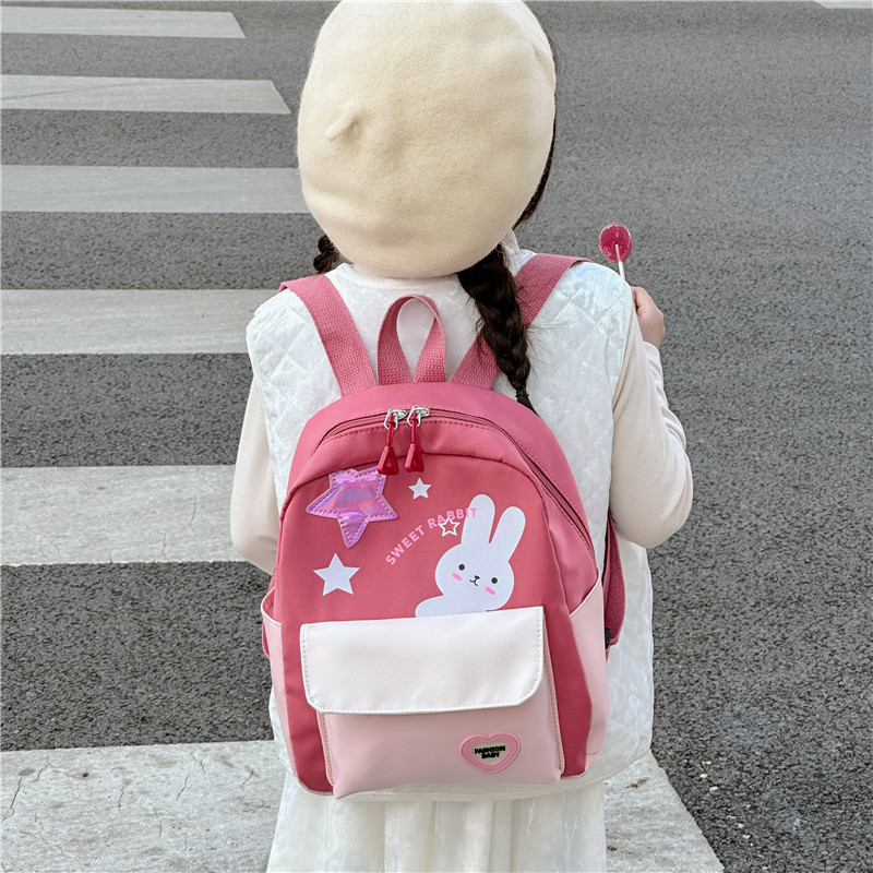 Ultra-light kindergarten children's schoolbag, 3-5 years old girls' schoolbag, reducing burden and protecting the spine, cartoon cute backpack Application Scenario