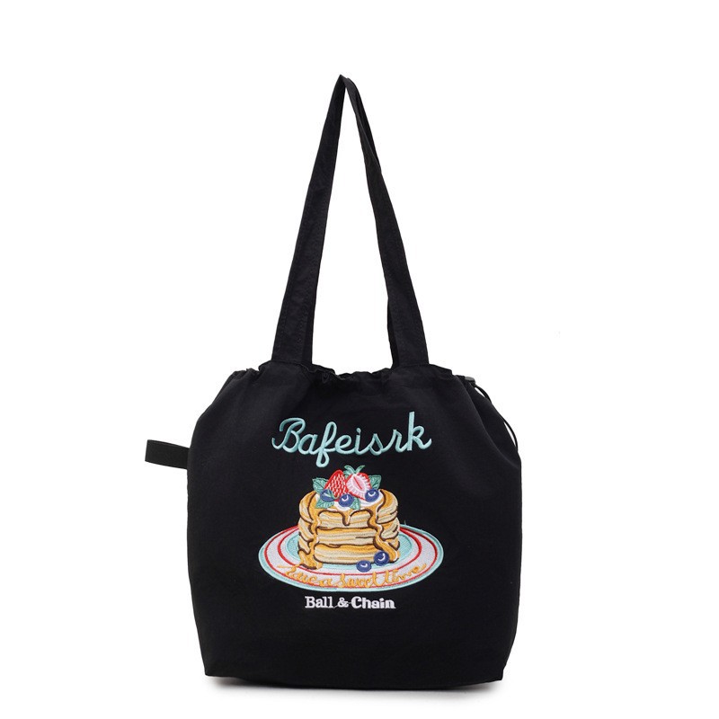 A new Japanese-style ins high-appearance-level fresh, sweet and cute embroidered small bag, a casual, simple and large-capacity bucket bag Application Scenario