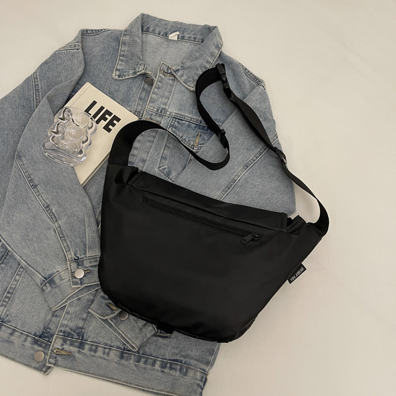 2025 New large-capacity commuter crossbody bag, women's sporty trend, ins single-shoulder bag, elegant underarm bag, men's chest bag Specification drawing