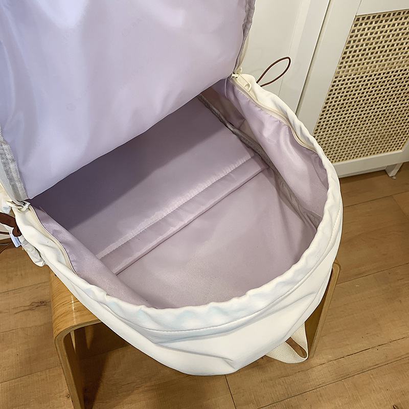 The new Korean-style solid-color simple large-capacity backpack is versatile, fashionable, high-end and sweet. It is a lightweight and casual backpack Specification drawing