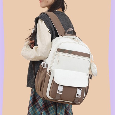 A new Japanese-style, fresh and sweet backpack for women, simple, sweet and cute, with contrasting colors, is a casual backpack for junior and senior high school students details Picture
