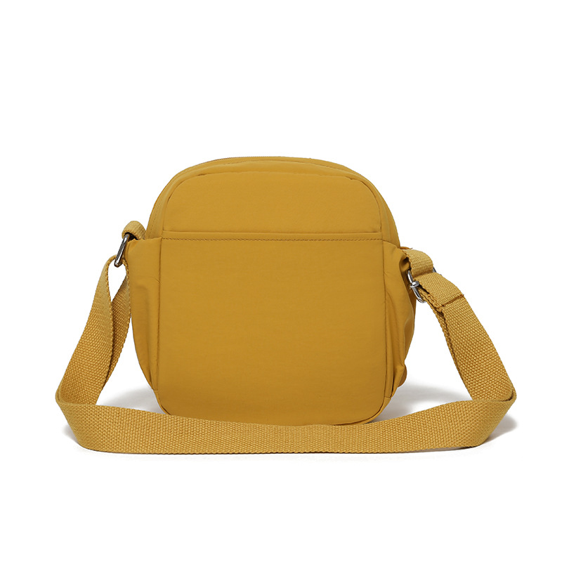 A niche design, simple and individual solid-color mini crossbody bag for women, a new ins style, high appearance level, casual and versatile crossbody bag Specification drawing