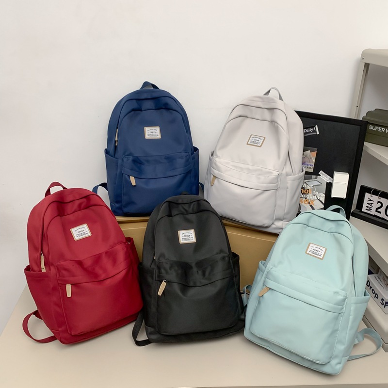 A simple Instagram backpack for girls, a large-capacity campus backpack for junior and senior high school students, and a lightweight backpack for college students Application Scenario