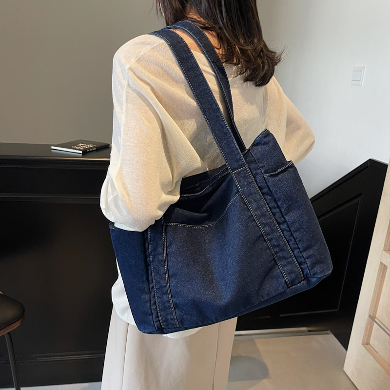 Korean style large-capacity denim tote bag 2024 New artistic style college student commuting and class single-shoulder bag details Picture