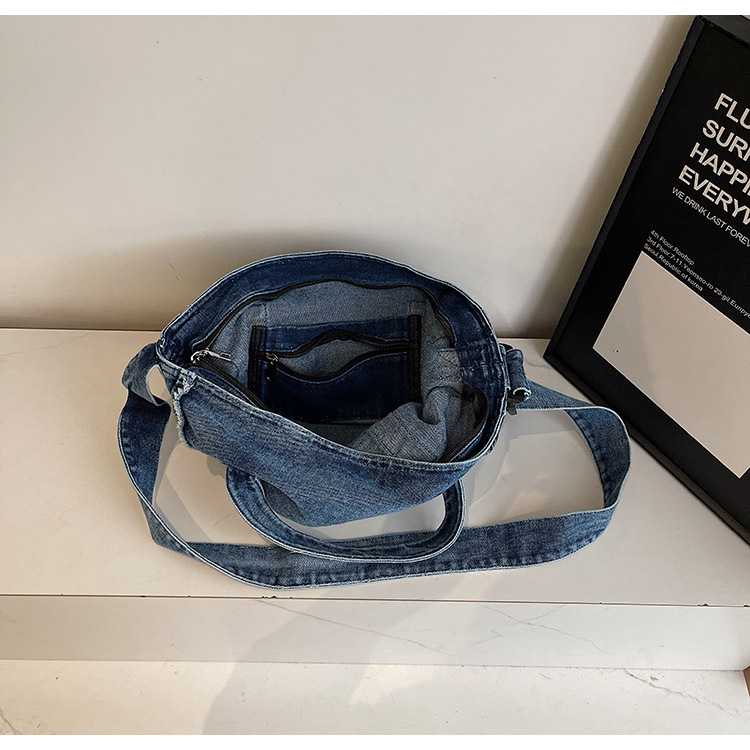 Spring 2025 new vintage denim bag with large capacity, a female Harajuku style college student tote bag Specification drawing