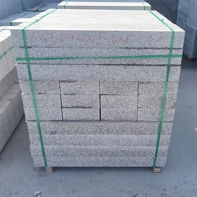 Granite sesame grey curbstone, flamed surface, smooth lime marble curbstone, curbstone manufacturer processes according to demand Application Scenario