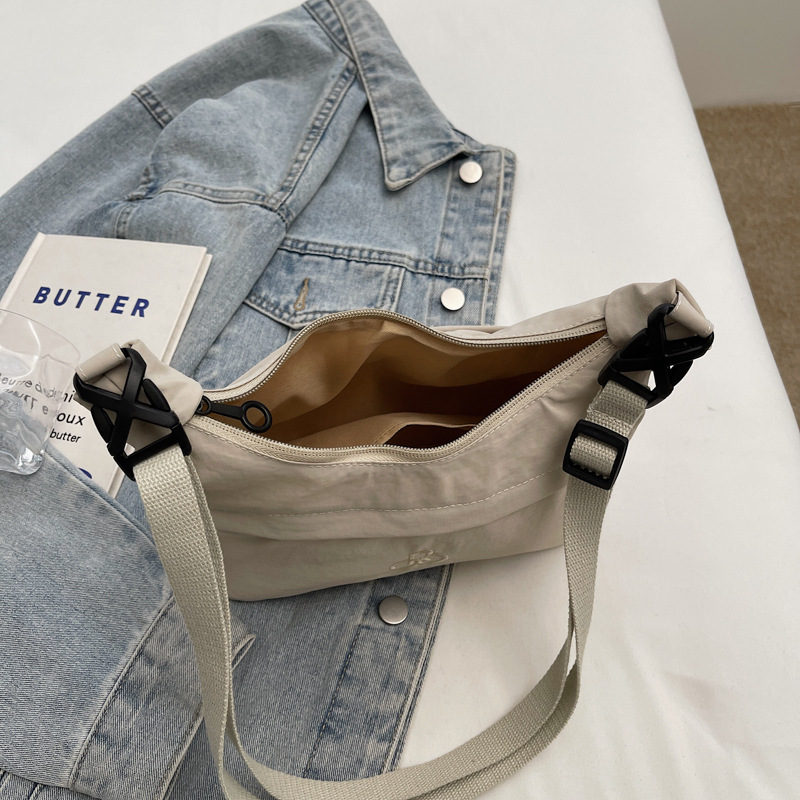 Casual, light and artistic Japanese-style single-shoulder bag, fashionable and Instagram-trendy Korean-style versatile small bag, commuting crossbody bag Specification drawing