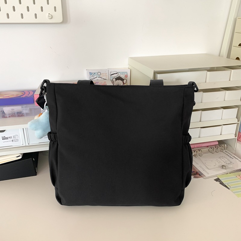 Simple embroidery large-capacity hand-held shoulder bag, girl student tutorial crossbody bag, best friend shopping and commuting tote bag Specification drawing
