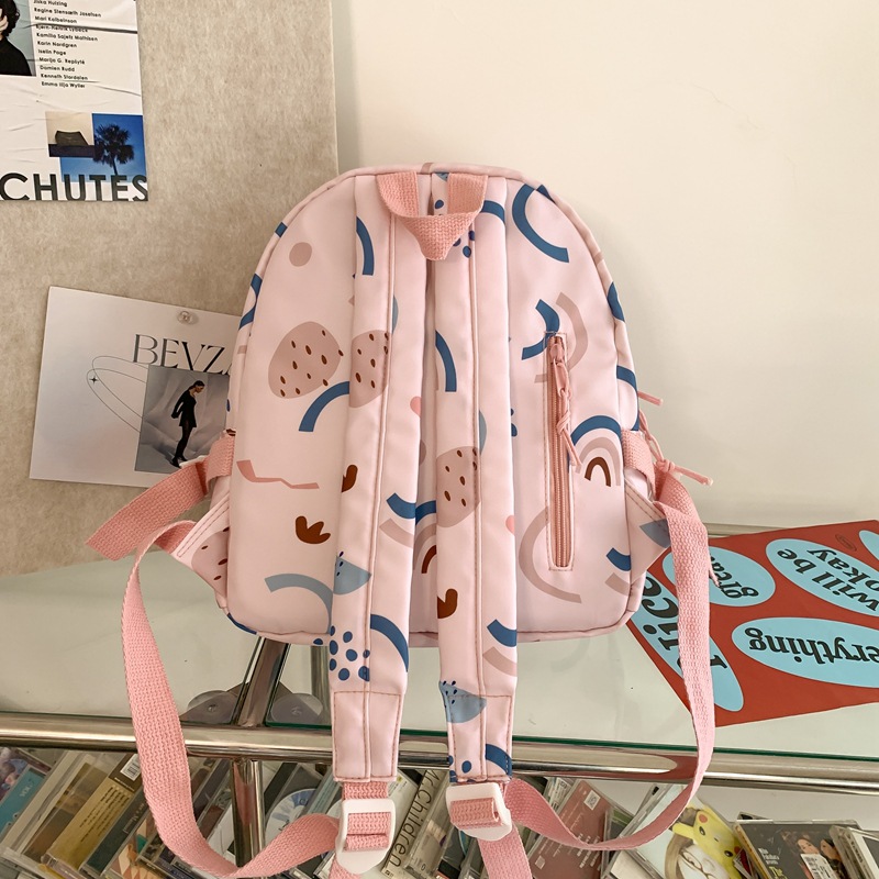 Girls' backpacks for outings are cute. Girls' spring outings are lightweight. Girls' small backpacks for shopping Specification drawing