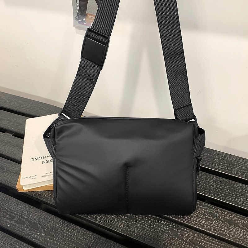 The new men's chest bag for foreign trade, a trendy pu single-shoulder bag for casual use, is a cool outdoor sports mobile phone crossbody bag Application Scenario