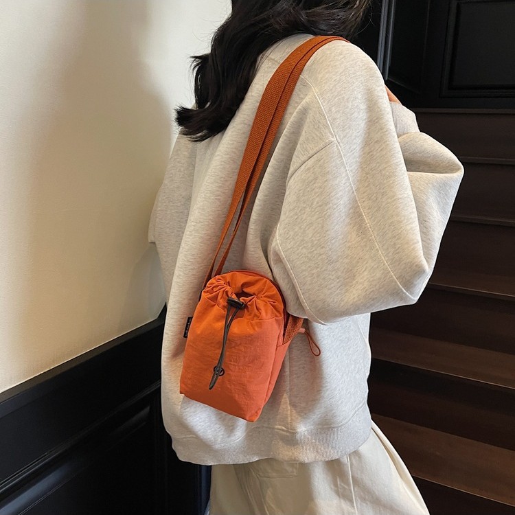 Summer casual backpack, light and simple phone bag, 2025 new style, stylish and fashionable shoulder bag, candy-colored crossbody bag details Picture