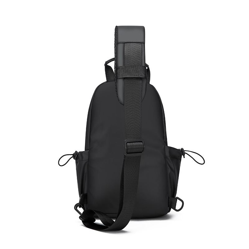 New cross-border men's chest bag, simple, cool and durable single-shoulder bag, casual travel, portable and commuting crossbody bag for men Application Scenario