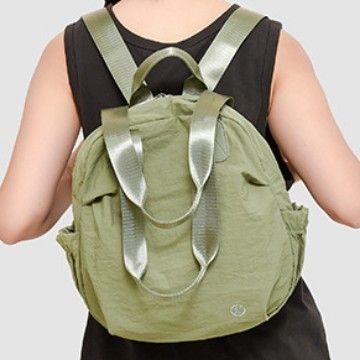 A new high-quality, fresh and sweet shell bag for women's multi-purpose mountain climbing and travel lightweight backpack from Forest-themed ins full figure