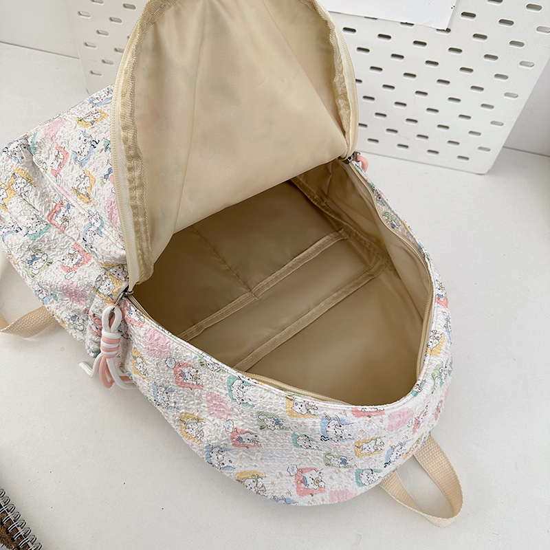 2025 New style, fresh, cute and sweet Korean style, versatile student schoolbag, lightweight travel backpack, casual backpack Application Scenario