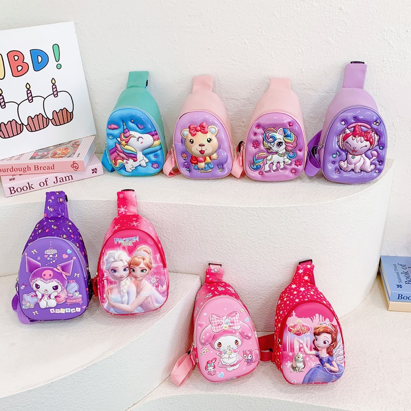 The 2025 new children's bag features a cute and cartoonish hard shell. It's a sweet girl's chest bag and a princess's single-shoulder coin purse full figure