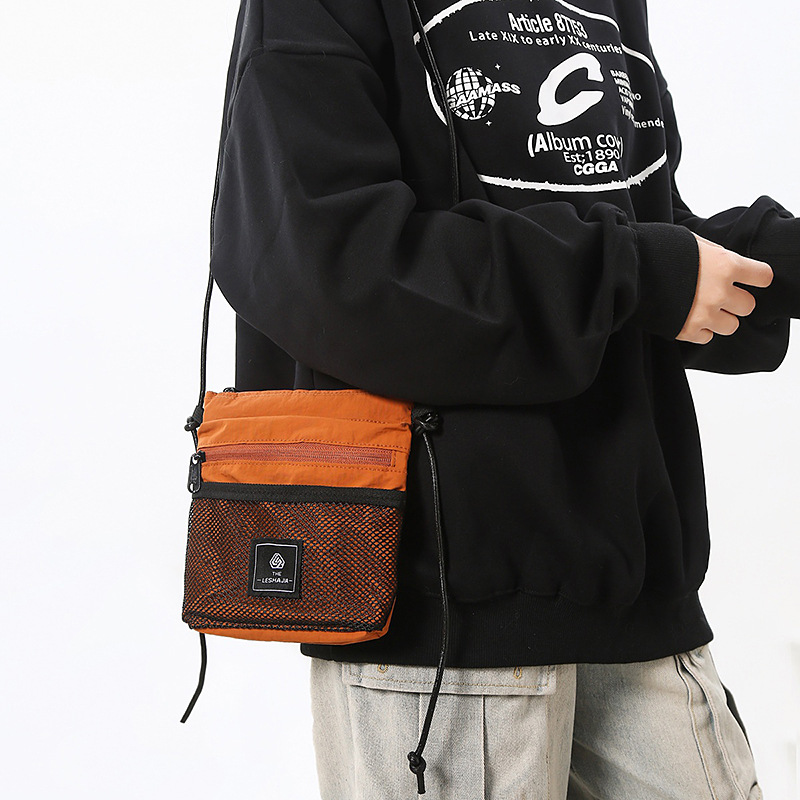 Lightweight mountain-style outdoor mini bag, trendy Japanese single-shoulder crossbody bag, men's versatile camping ID and mobile phone case full figure