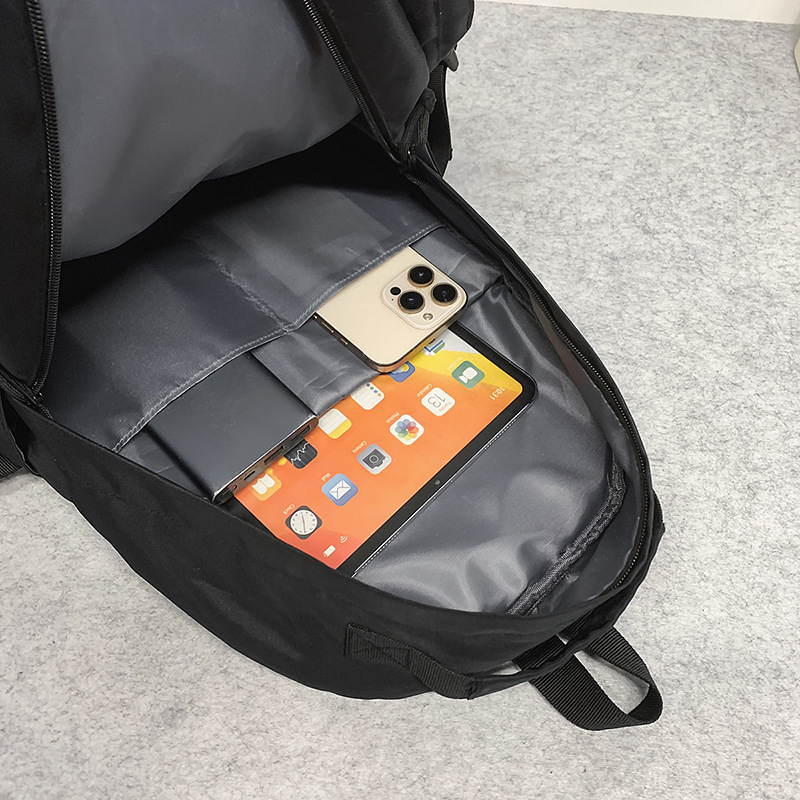 New Japanese-style high-appearance-level schoolbag for junior and senior high school students, casual, simple, commuting, fashionable and versatile, large-capacity backpack Application Scenario