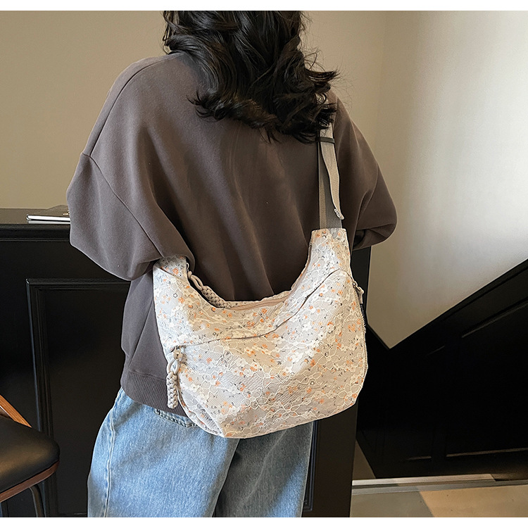 Spring/Summer 2025 new niche bags, new fashionable and versatile crossbody bags, tote hand-held tote bags, single-shoulder bags details Picture