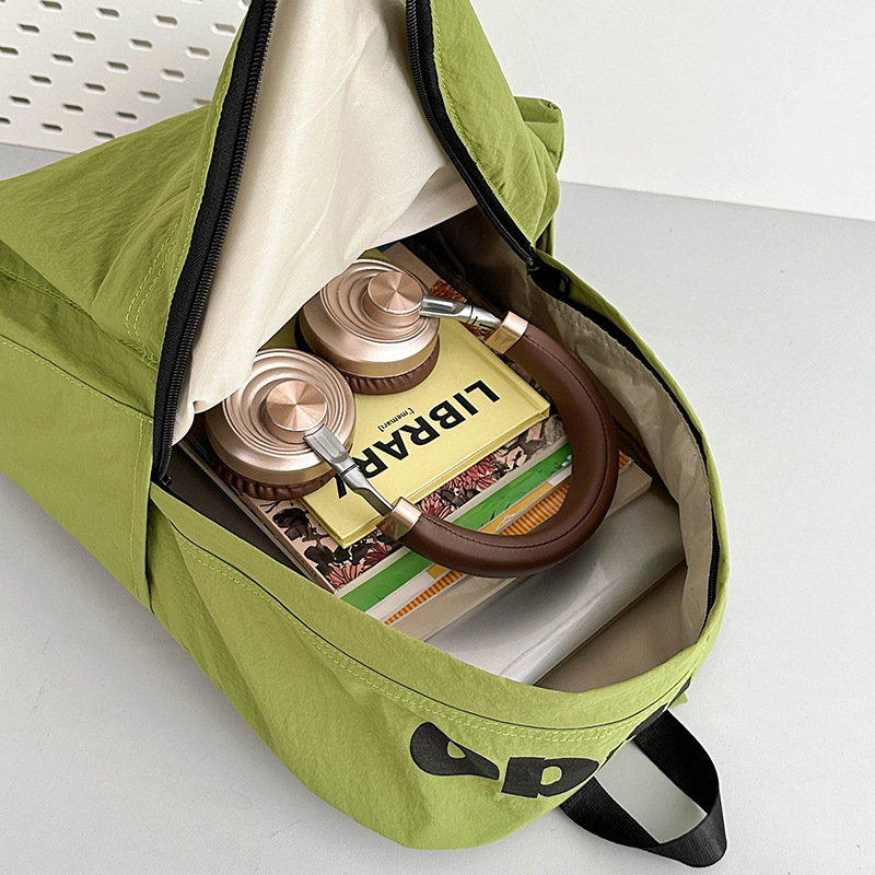 Japanese-style schoolbags for girls and high school students, sturdy and durable backpacks. Korean junior high school students, versatile and trendy campus backpacks for boys Application Scenario