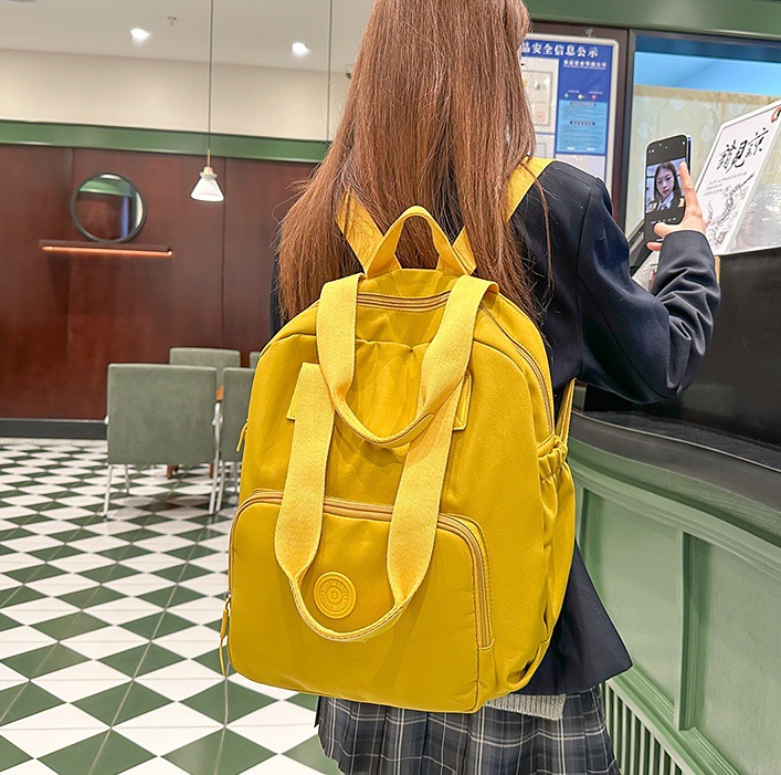 Large-capacity lightweight backpack 2025 new trendy handbag, ins trendy women's bag, versatile single-shoulder large bag full figure