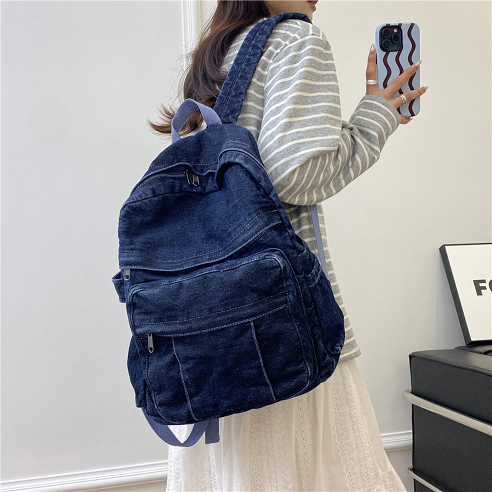 Simple Korean-style casual and laid-back backpack, large-capacity denim backpack, and lightweight schoolbags for high school and college students Specification drawing