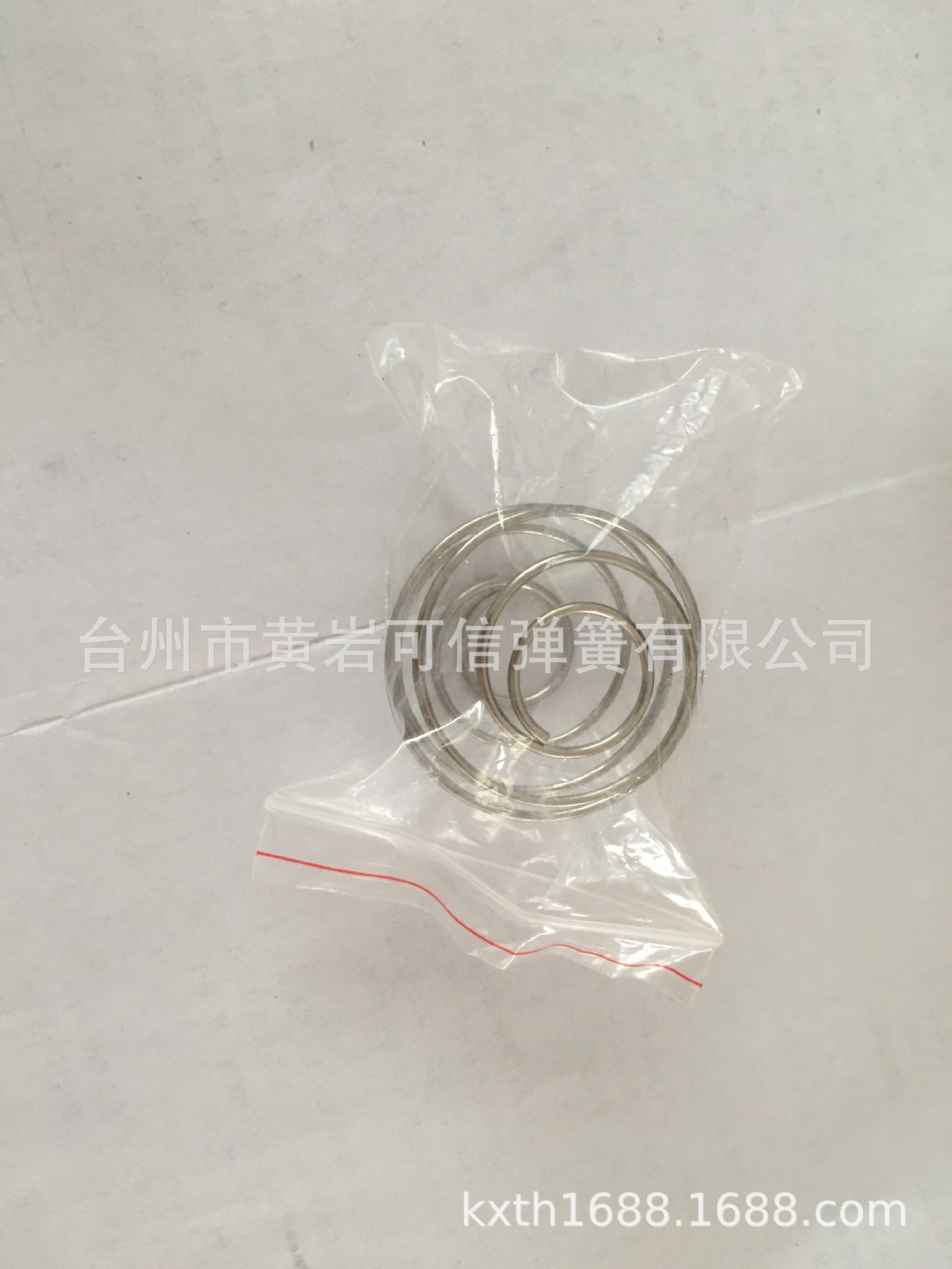 The manufacturer supplies stainless steel spring balls, shaking cups, wire craft balls and steel balls for wholesale details Picture