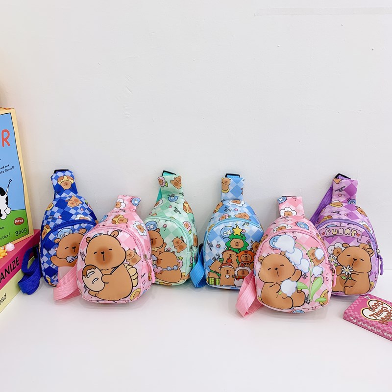 New children's cartoon and anime stylish capybara print baby chest bag for casual outings, boys and girls crossbody coin purses full figure