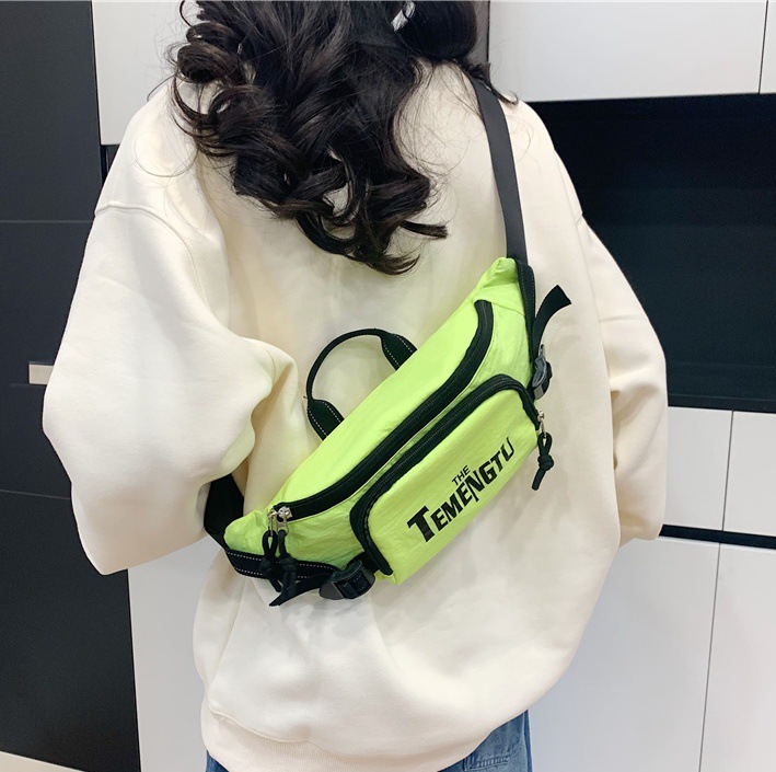 For men, 2025 trendy sporty and simple single-shoulder bag, casual Japanese waist bag, fashionable street crossbody small backpack. For women full figure