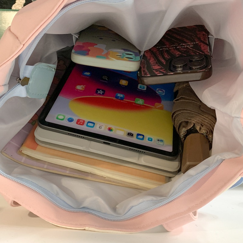 New high-appeartion-level Japanese ins school style, cute, fresh and sweet, color-blocking and patchwork tutorial bag, lightweight crossbody bag Application Scenario