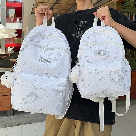 A new high-appearance-level, fresh and sweet printed backpack from Forest-themed ins, a lightweight and large-capacity backpack for junior and senior high school students full figure