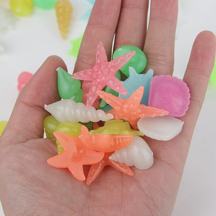 Factory direct sales of No. 3 luminous stone for fish tank landscaping, artificial luminous stones, wholesale by the number of shells and conches Application Scenario