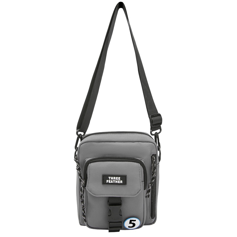 2025 New stylish and versatile single-shoulder crossbody bag, women's large-capacity commuter tote bag, couple's casual sports bag Item Picture