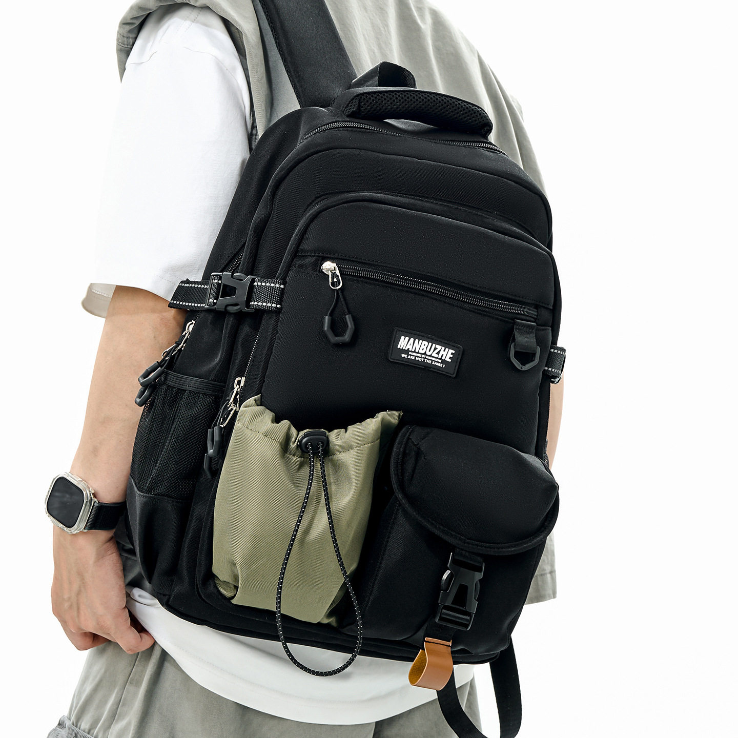 A new high-appearancelevel color-blocking and color-blocking backpack for men and women, a lightweight and large-capacity backpack with multiple pockets details Picture