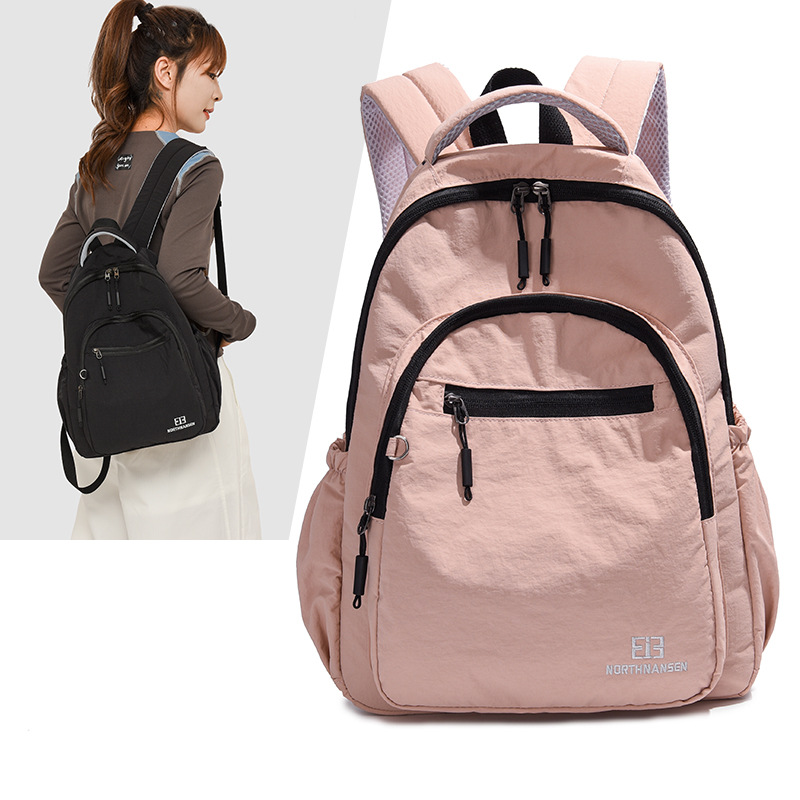 A new lightweight backpack for women in foreign trade, a new simple and sporty climbing bag, an Oxford fabric water-resistant hiking backpack full figure
