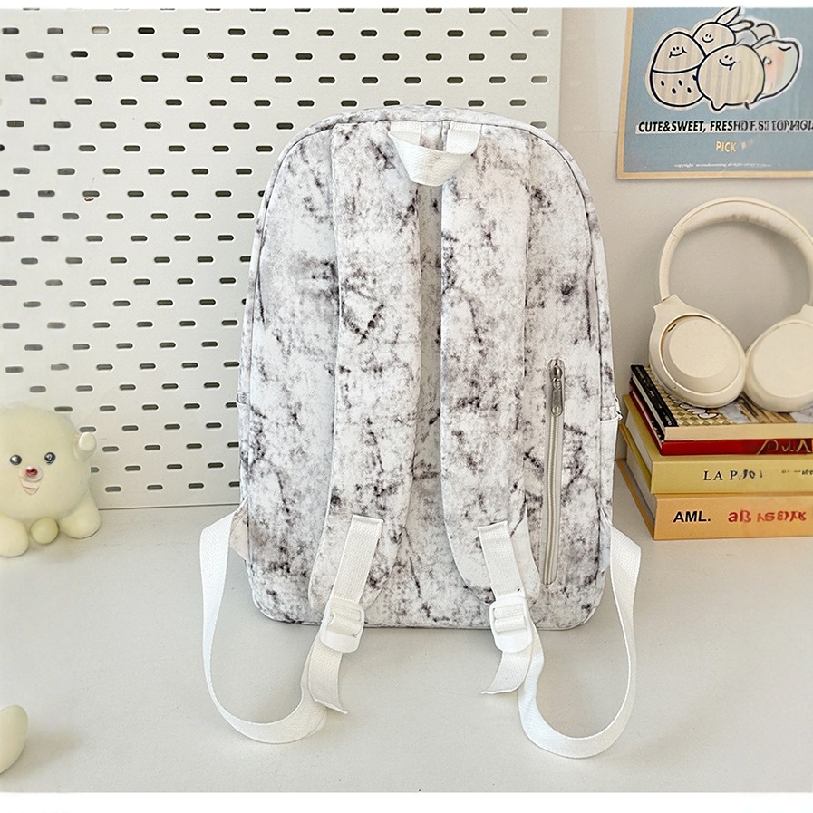 A simple and versatile backpack for junior high school students with a high level of appearance, a Japanese-style tie-dyed school backpack, and a lightweight travel bag Application Scenario