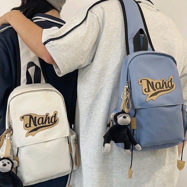 A new Korean-style ins high-look, cool letter chest bag for couples, a casual, simple and lightweight travel and mountaineering crossbody bag details Picture